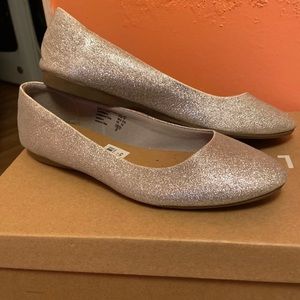 American Eagle silver glitter flats